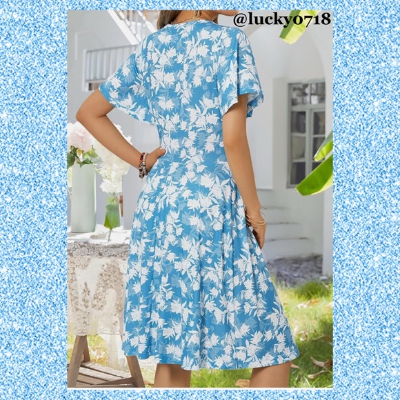 Fensace NWT Summer Floral Blue/White Short Sleeve Wrap Dress Sz S - Picture 3 of 9